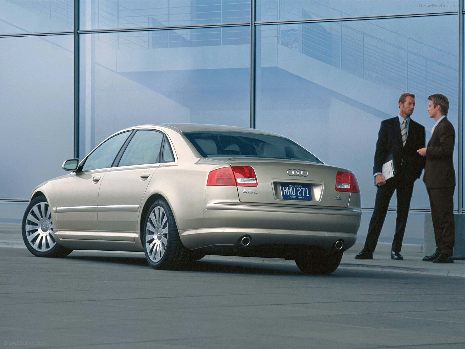 Audi A8L (2004)